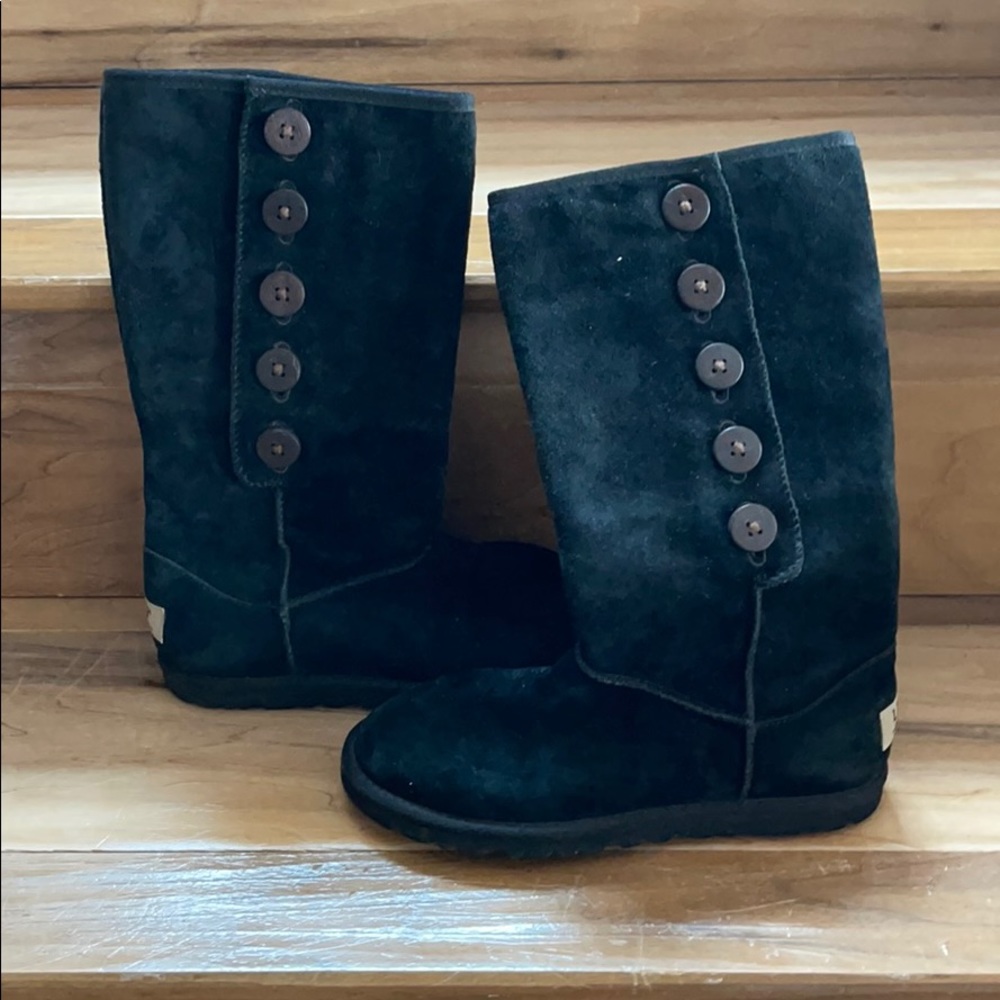 UGG unlined ladies boot size 5